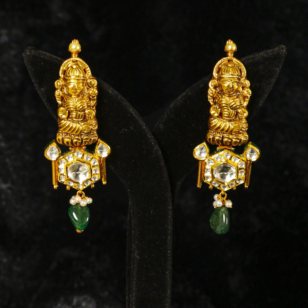 Antique Necklace Set - Image 9